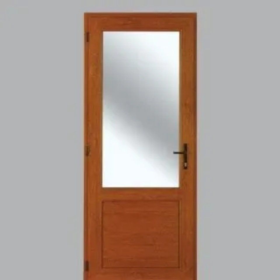 Portoncino ciliegio con tamponature a doghe