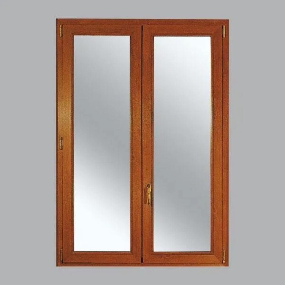 Finestra a due ante. Colore ciliegio