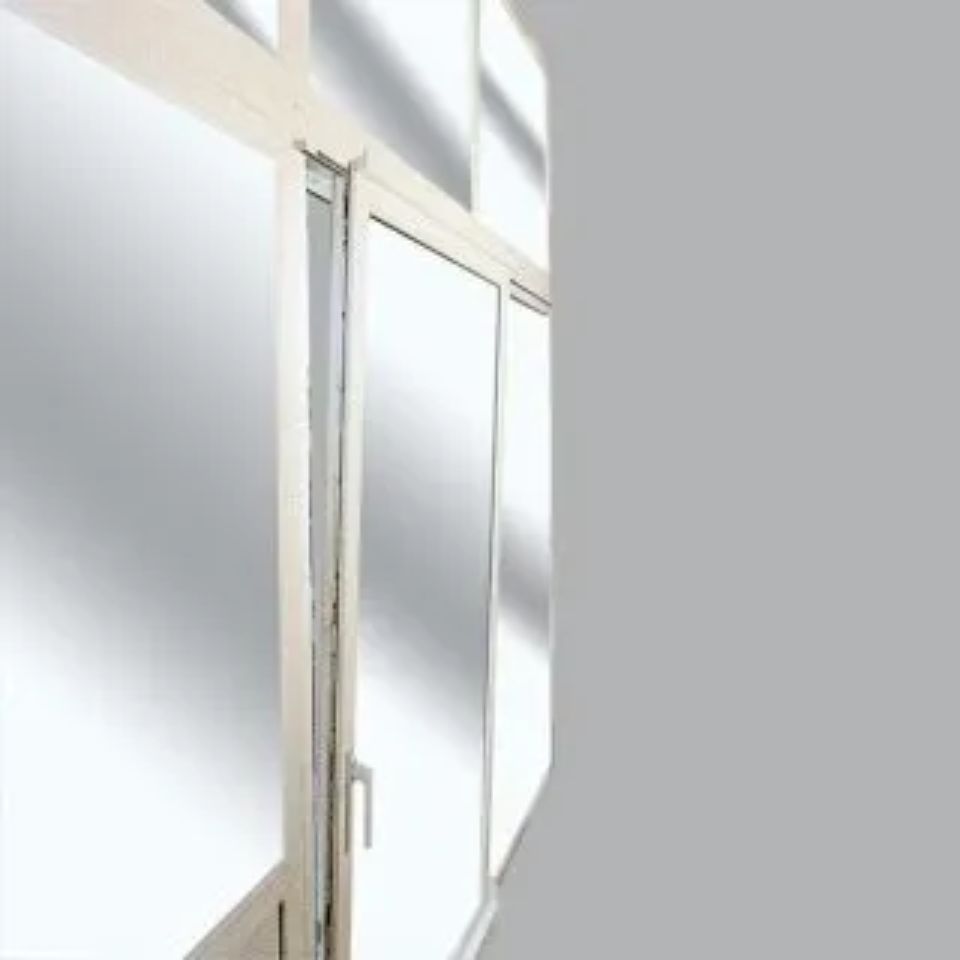 Serramento composto da un'anta scorrevole