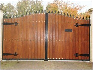 Retractable garden gates in Milton Keynes Metal and wooden gates