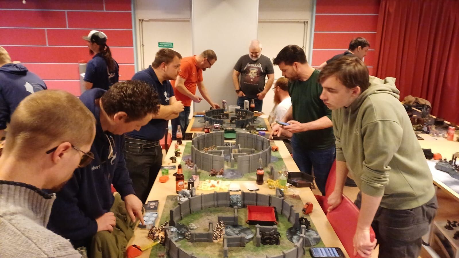 King of the Colosseum battles in progress