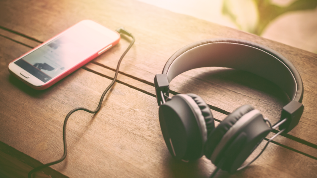 8 Podcasts to Make You a Better Leader