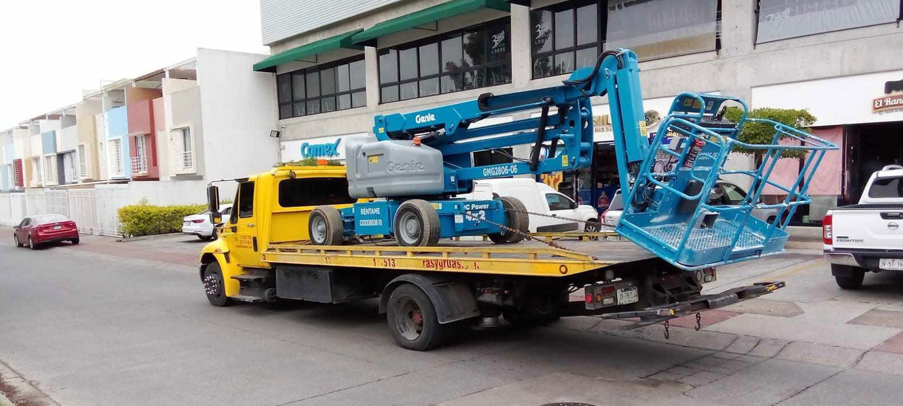 GRÚAS Y MONTACARGAS