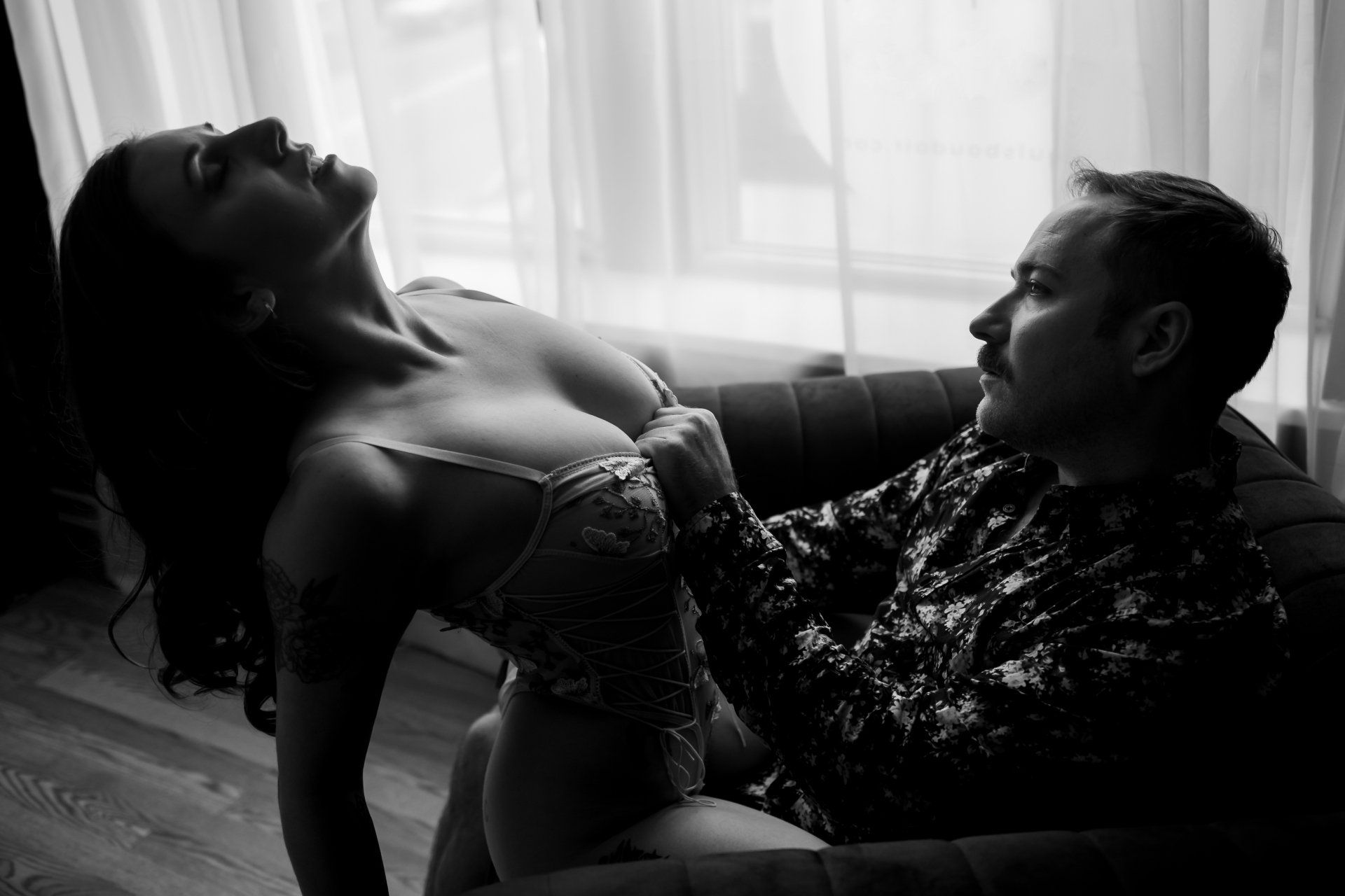 empowerment self love confidence photoshoots PLUS SIZE WOMAN IN LINGERIE photographer boonton main street new jersey