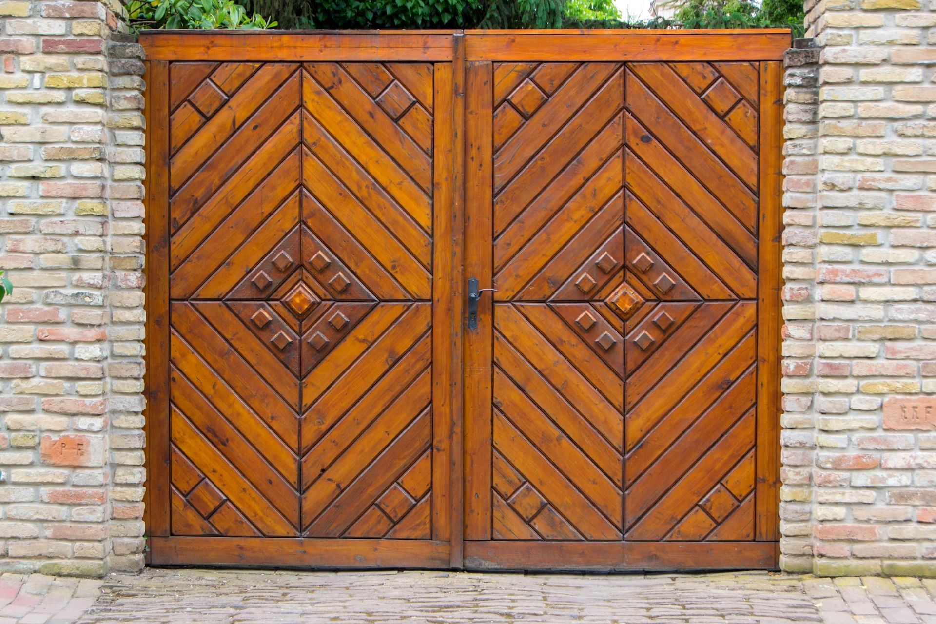 Custom Gates: The Perfect Addition to Your Property