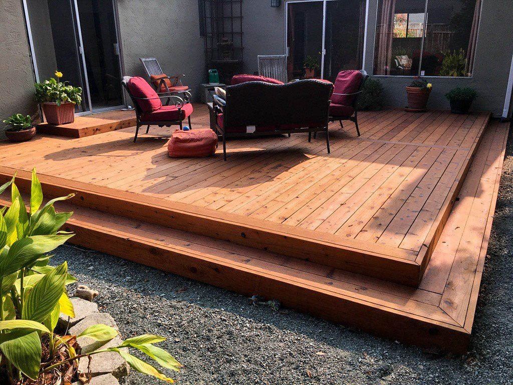 Redwood and Composite Decking Fencing  Contractor