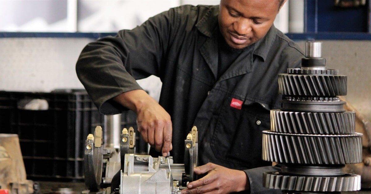 最大的黑色拥有南非齿轮箱公司 - 选择的修理和修复合作伙伴