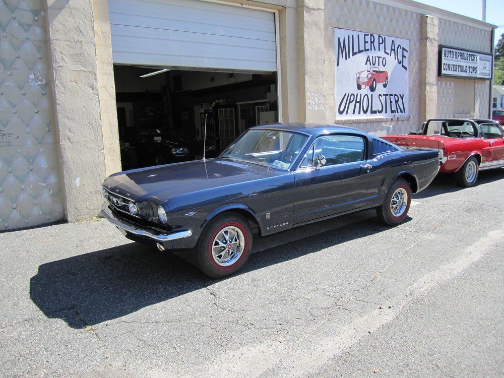 Miller Place Auto Upholstery | Classic Restoration | Miller Place, NY