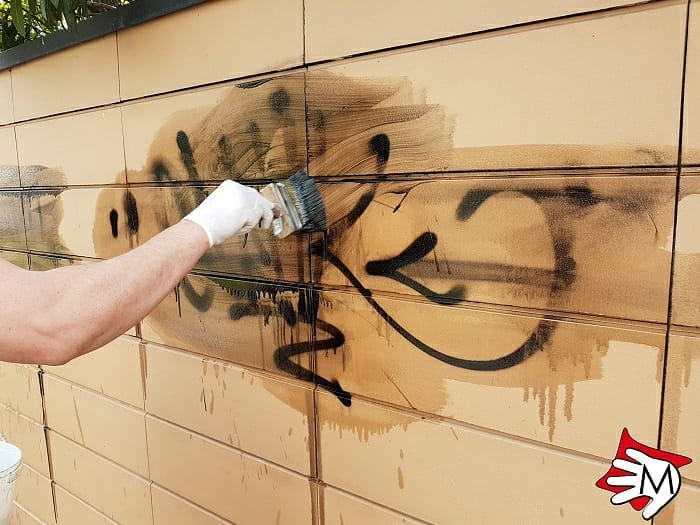 rimozione graffiti