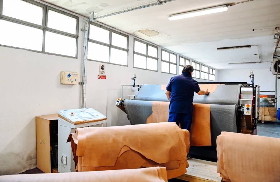 galliate pelli, stabilimento e laboratorio