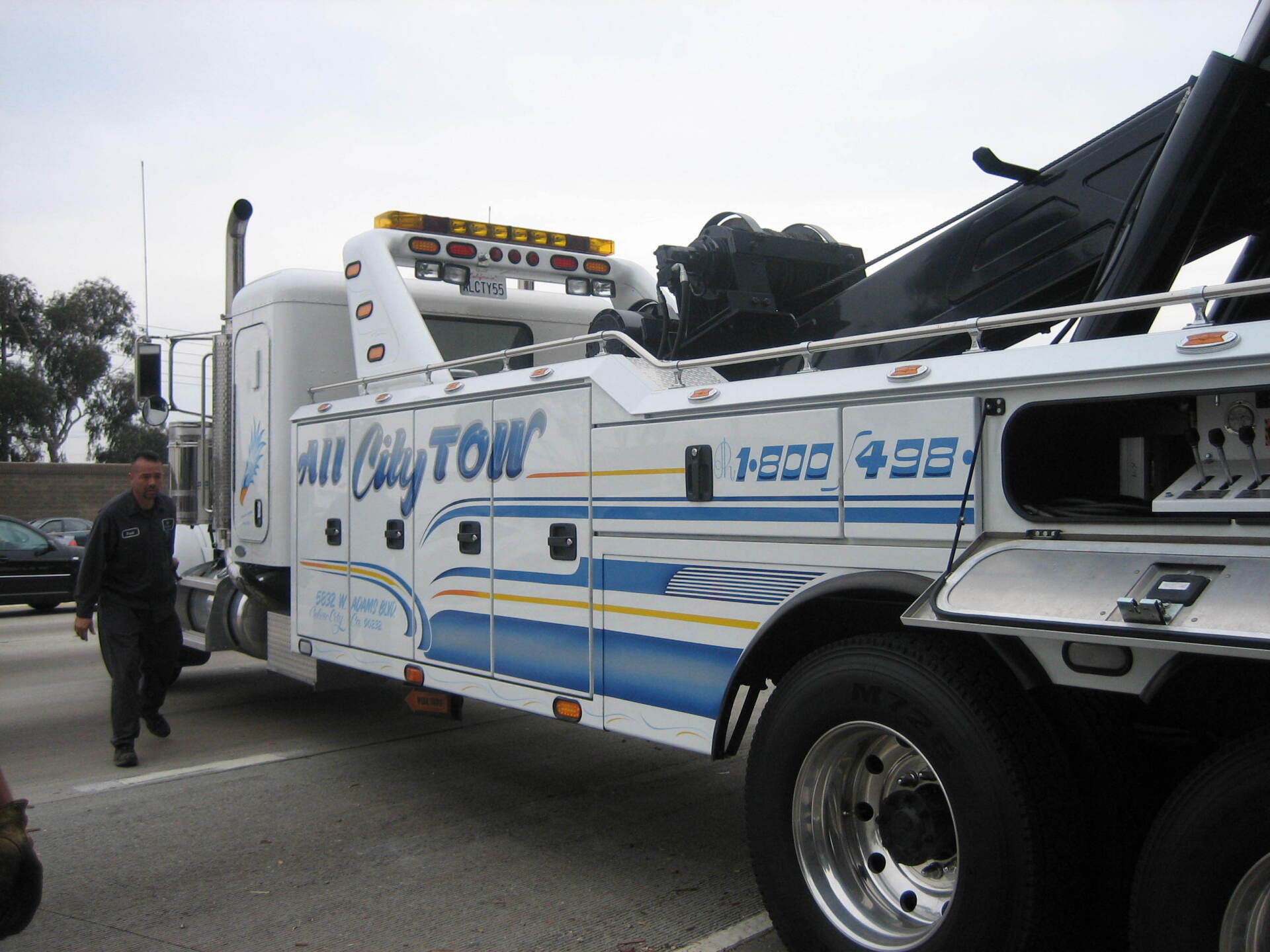 3. K And M Towing: 24/7 Emergency Towing And Roadside Assistance