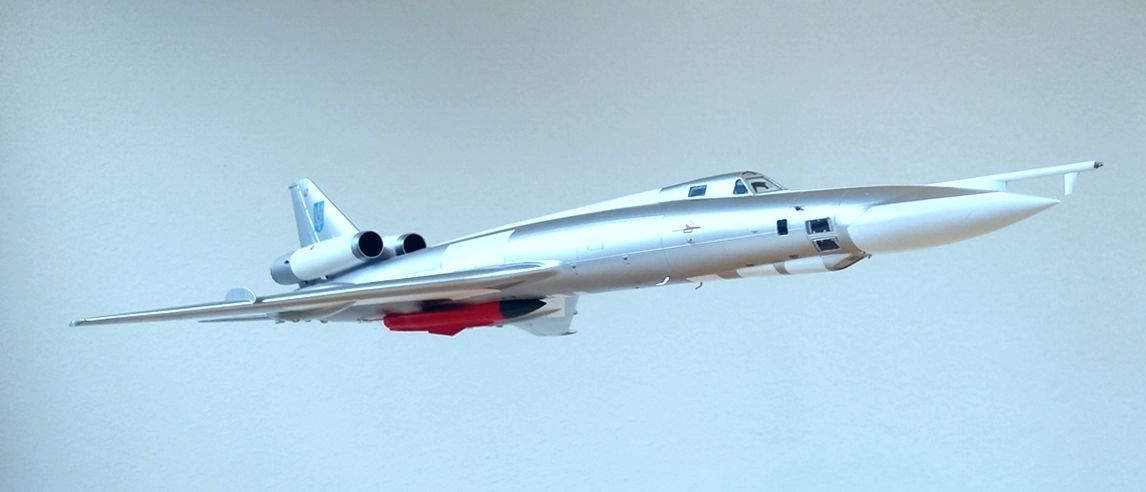 Tupolev Tu-22 'Blinder-B' 1/72 Trumpeter