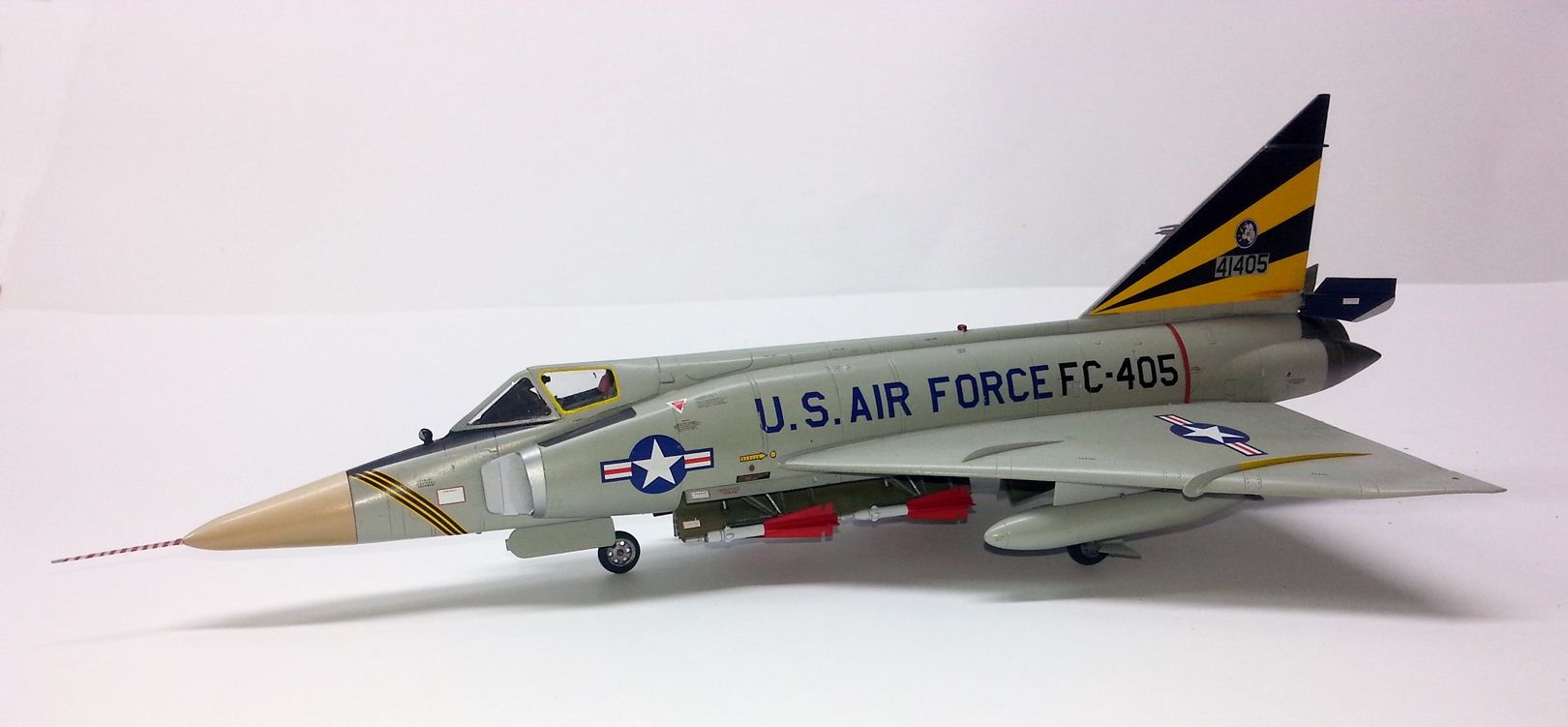 Convair F-102 Delta Dagger 1/72 Meng