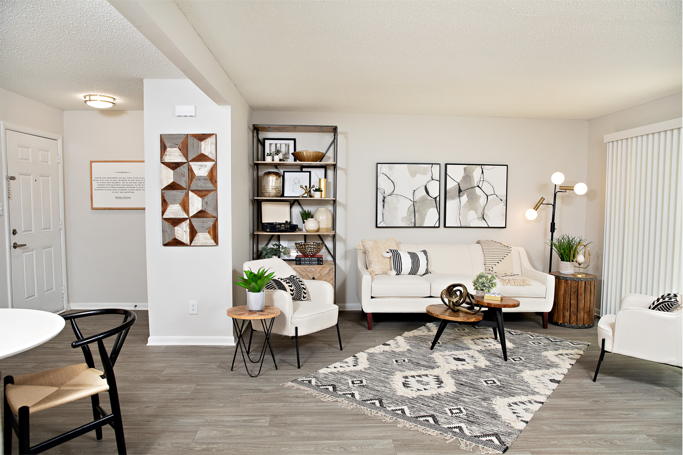 Dwell at Carmel Apartments in Charlotte, NC