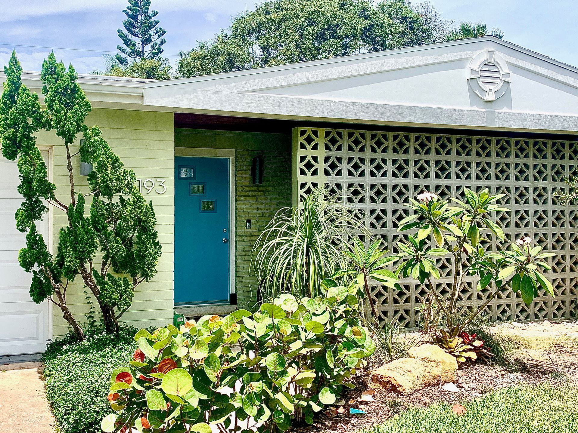 Breeze Block - Style 1680 - Diamond