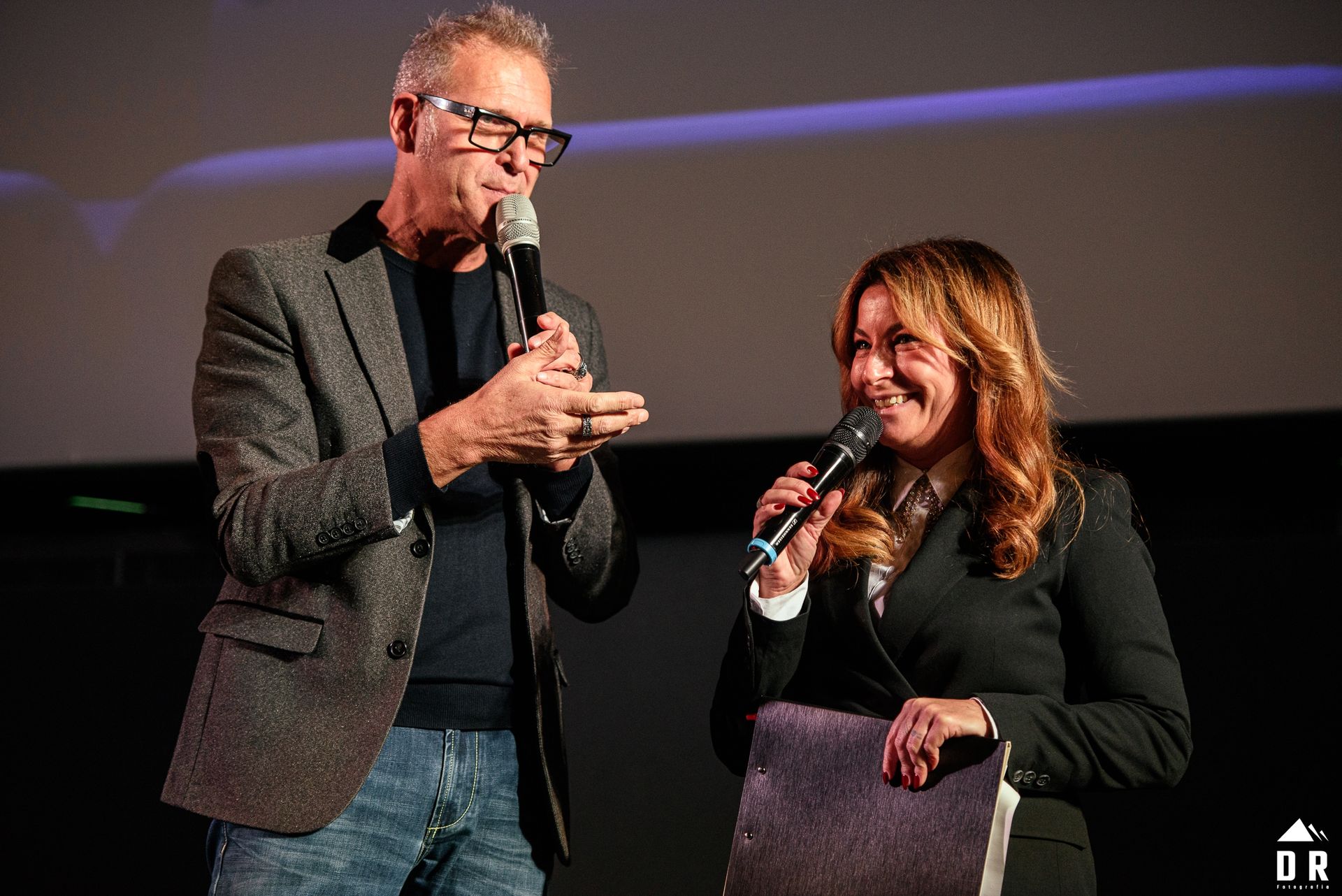 Foto I presentatori Teo Mangione e Micaela Carrara