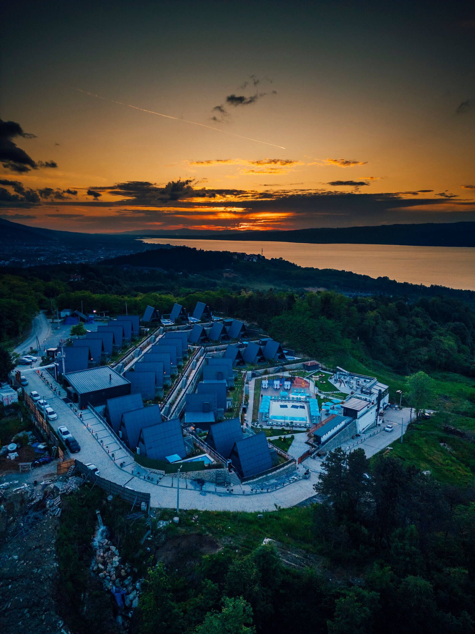 World Dreams Forest Bungalov