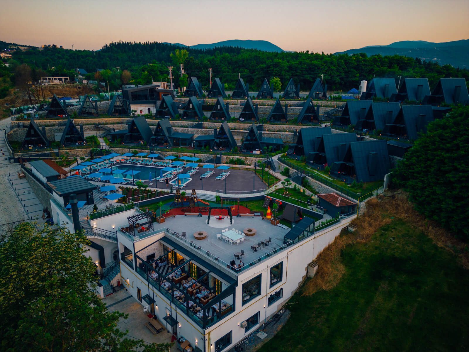 World Dreams Forest Bungalov