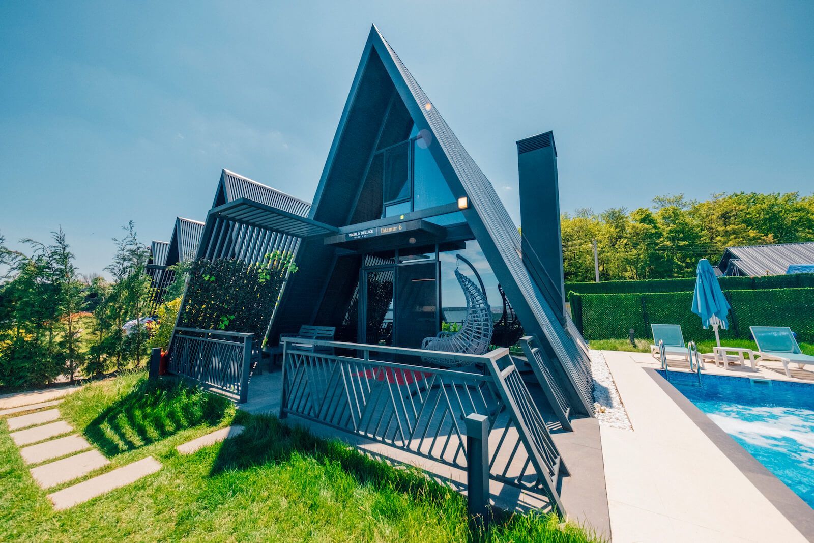 World Dreams Forest Bungalov