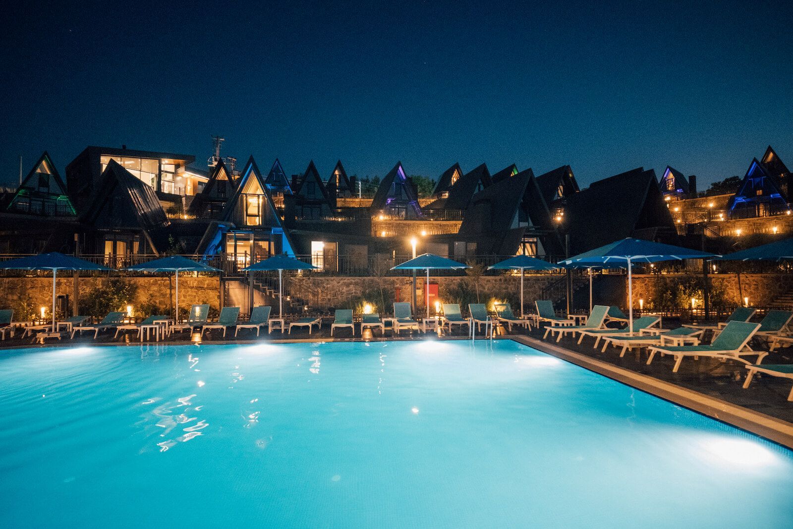 World Dreams Forest Bungalov