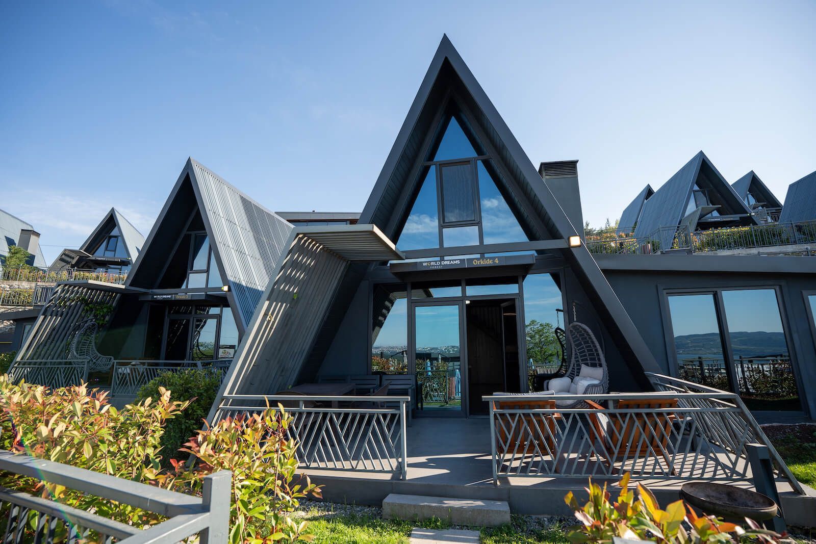 World Dreams Forest Bungalov