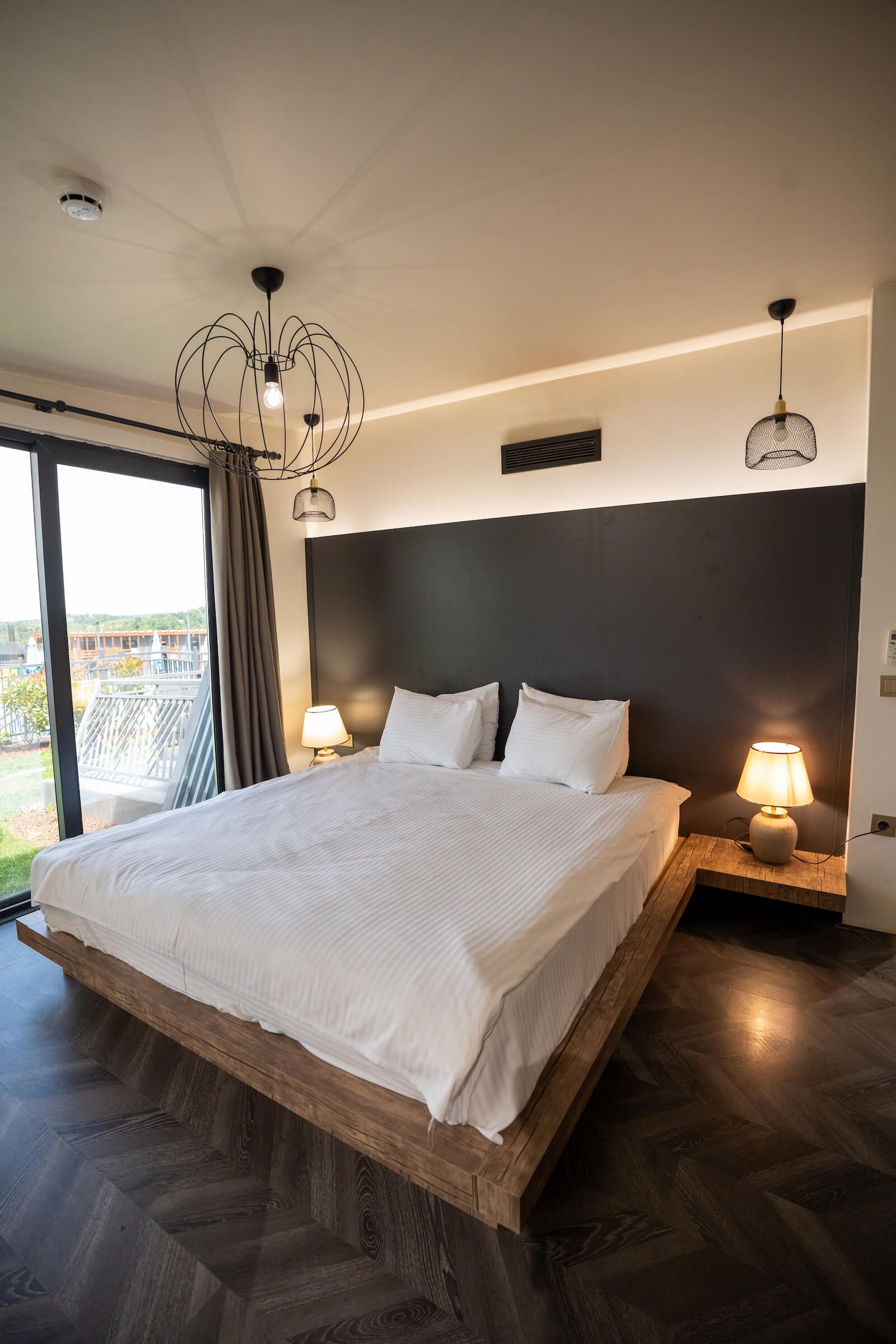 World Dreams Forest Bungalov