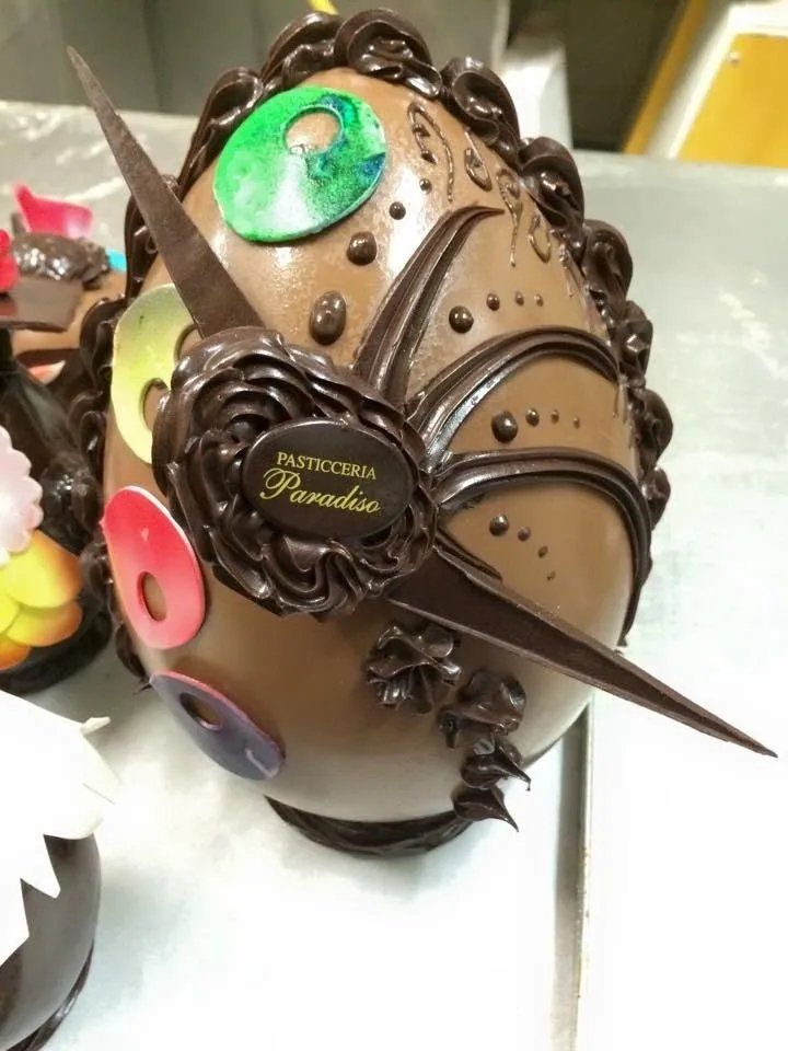 uovo personlizzato con cioccolato