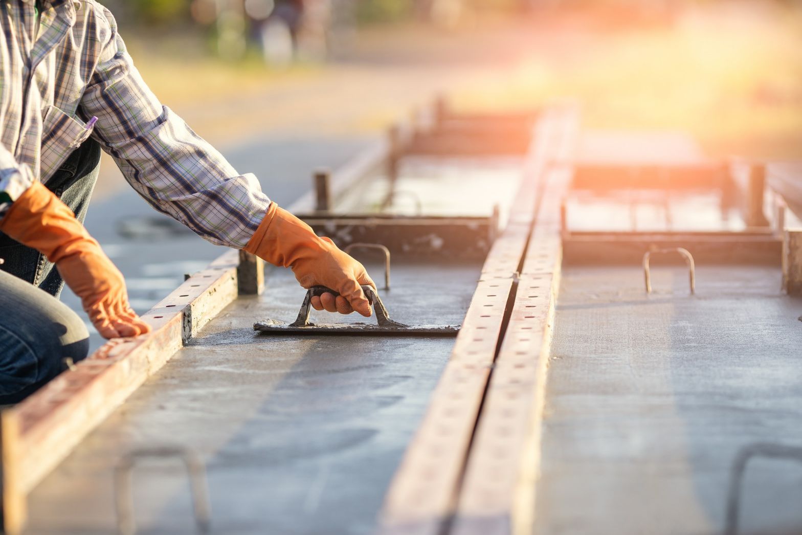 Experienced concrete contractor working on an ongoing residential concreting project in Willetton WA.