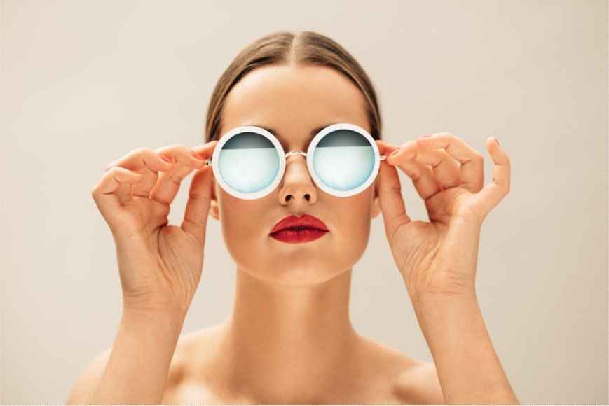 woman in mirrored sunglasses
