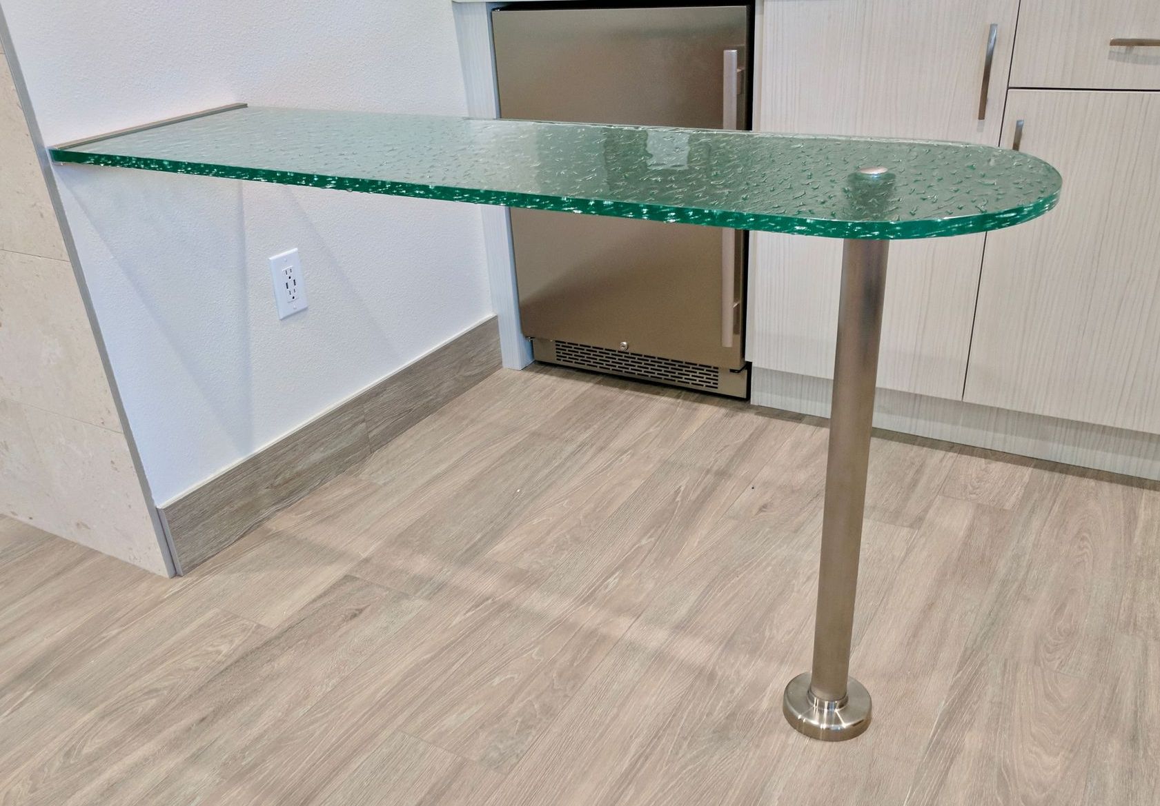 cast glass texture counter top