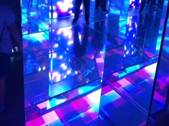 Hollywood Wax Museum - Hollywood, CA GlassSculpt™ laminated to clear mirror sitting on a bed of neoprene.