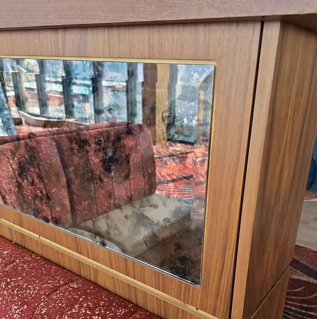 antique mirror booth divider restaurant