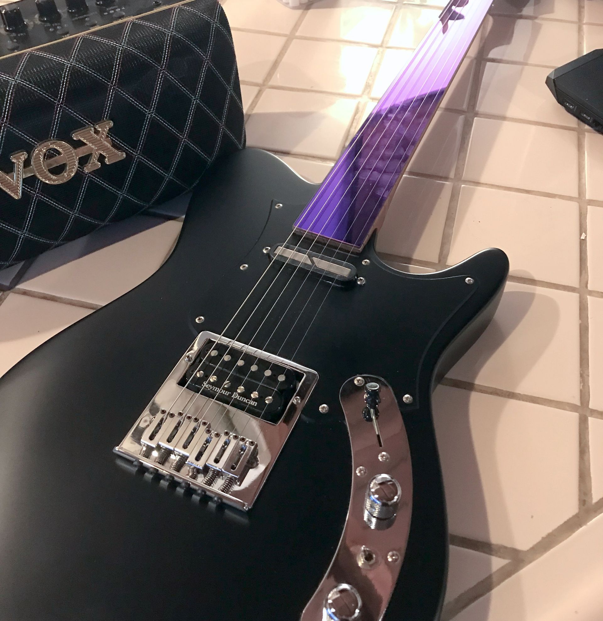 guitar fretless color mirror purple