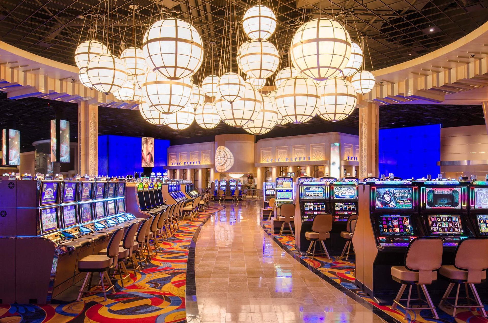 cast glass at hollywood casino