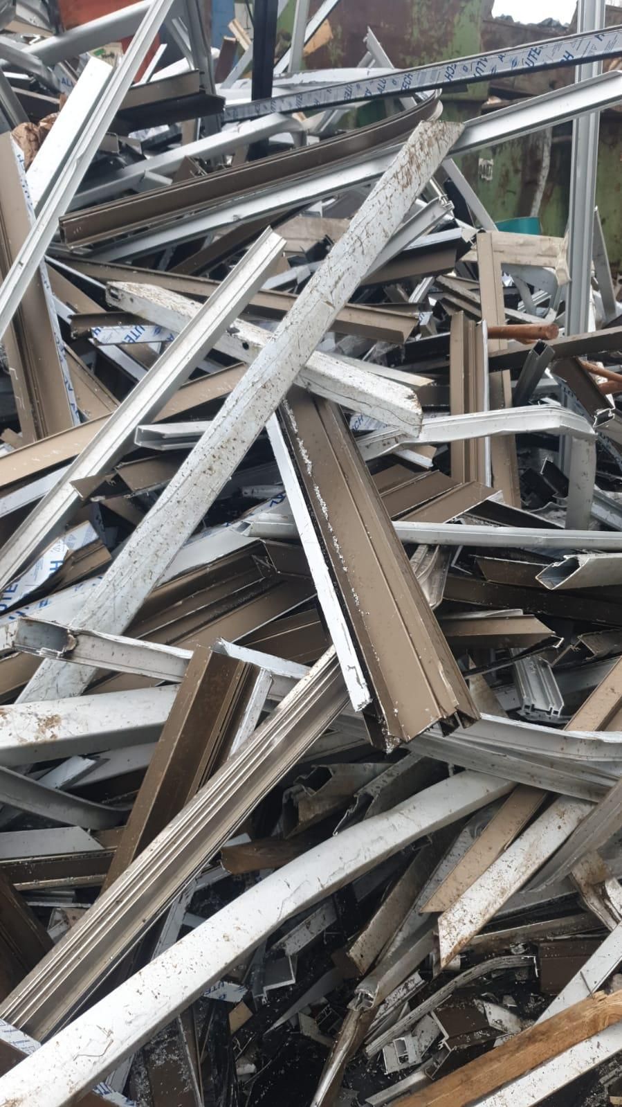 Demolizioni industriali e recupero metalli Metalfer