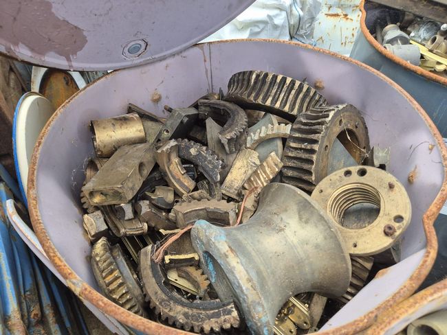 Selezione e stoccaggio rottami metallici