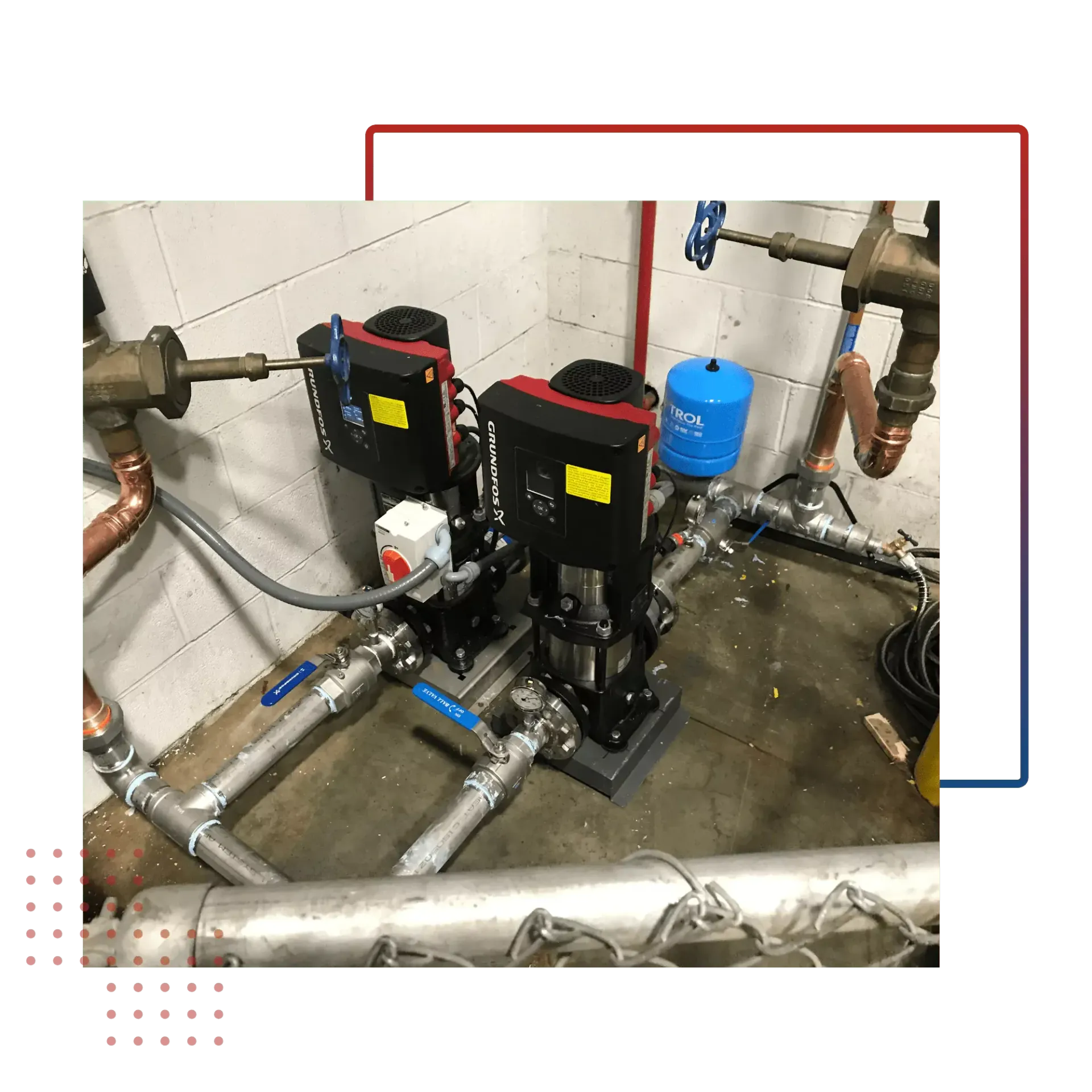 A room filled with lots of pipes and pumps.