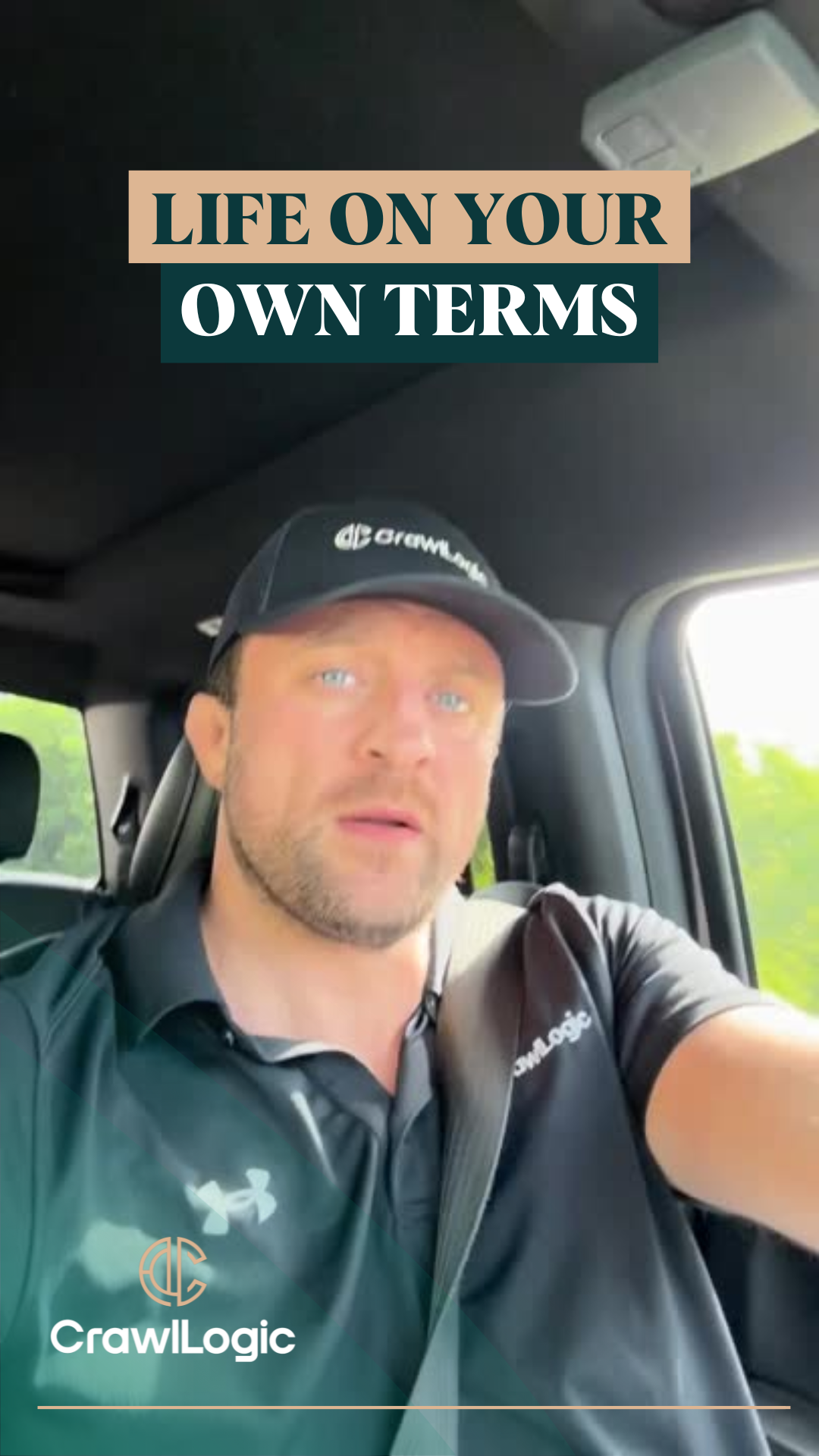 A man is sitting in the back seat of a car wearing a hat.