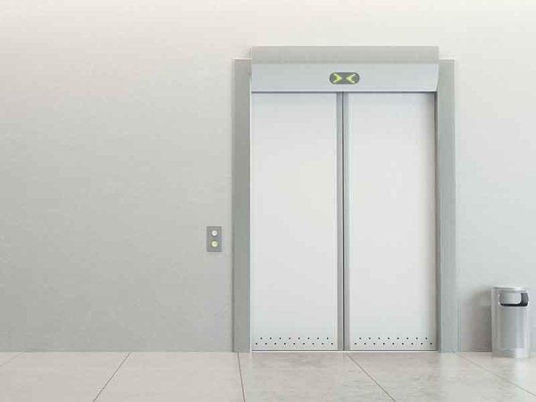 Ascensore chiuso