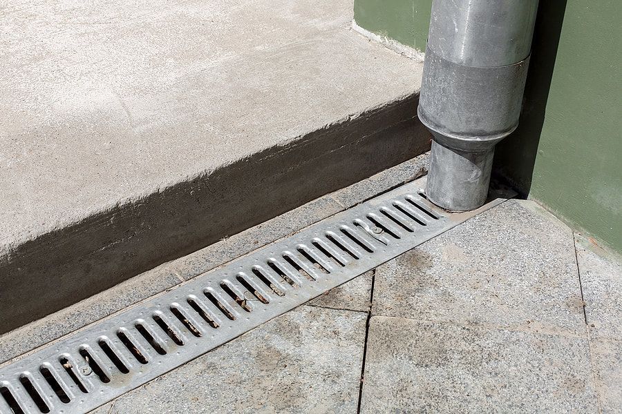 a stainless steel sink