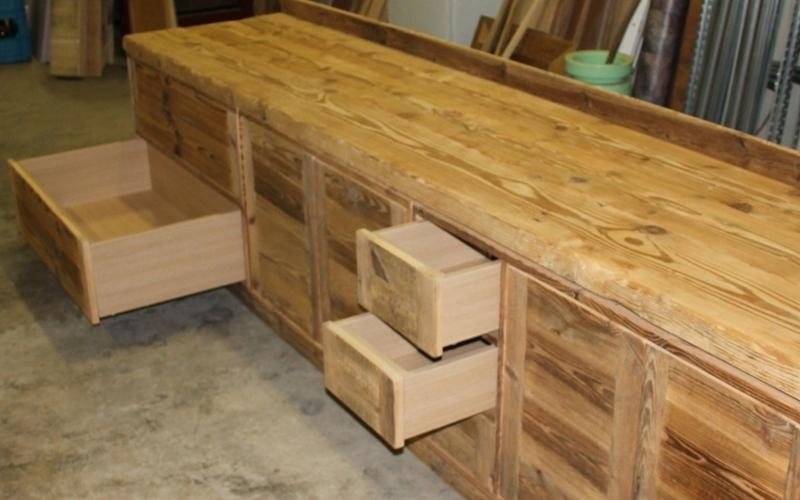 Mobile artigianale in legno