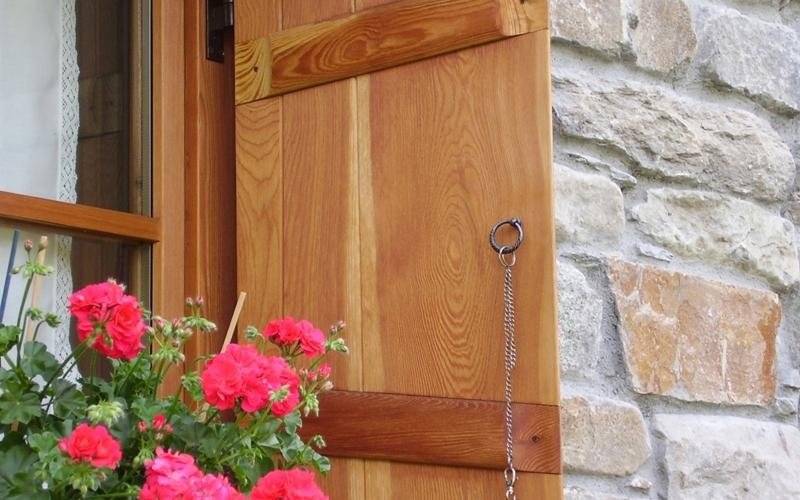 Mobile artigianale in legno