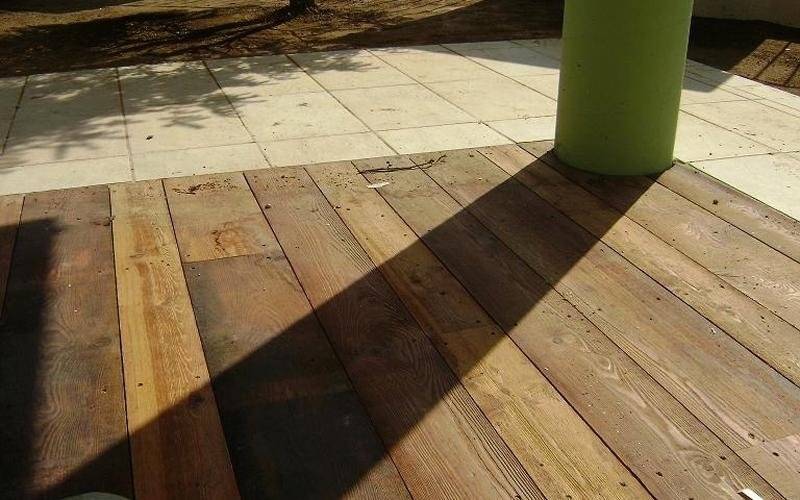 Pavimento in legno per esterni