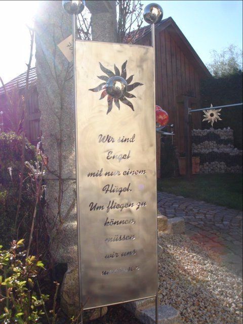 Ein Schild mit der Aufschrift 