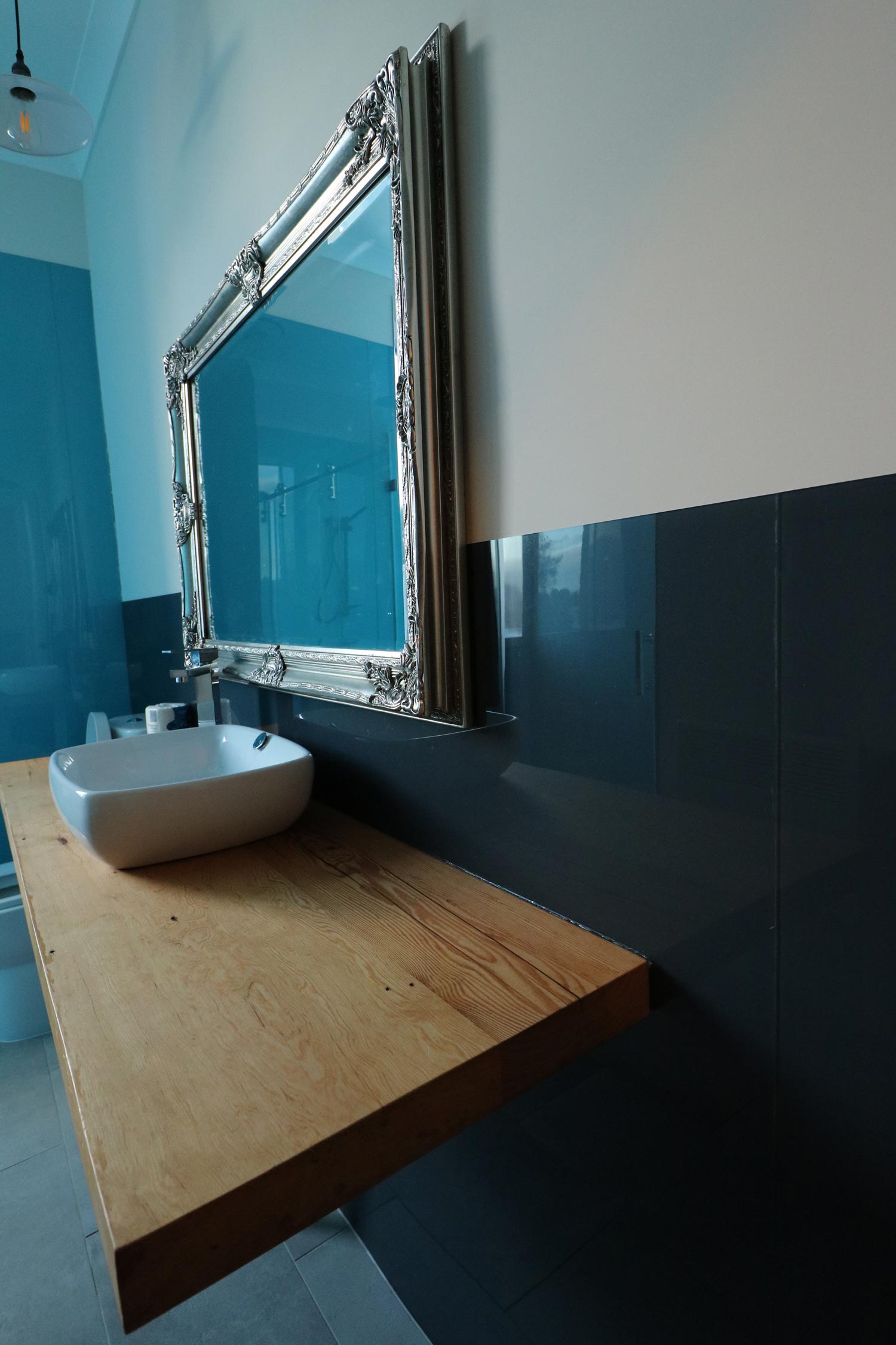 Side Looks Mirror and Wash Area