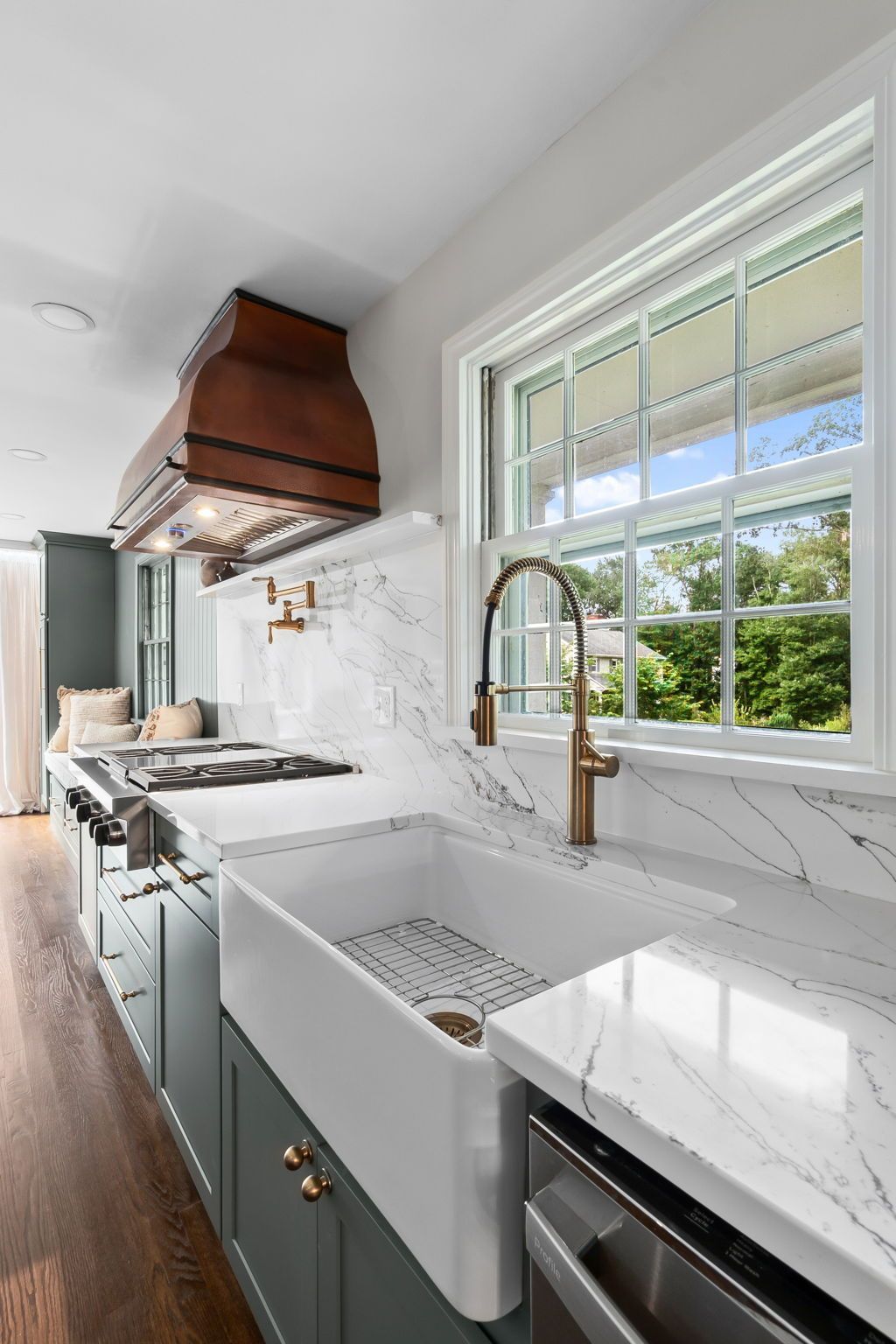 Stunning Andover, MA Kitchen Design by Bravo Kitchens