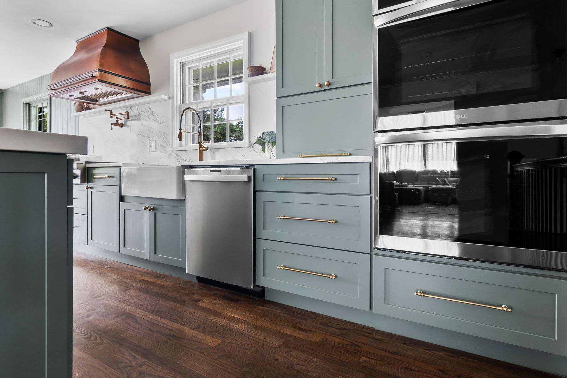 Stunning Andover, MA Kitchen Design by Bravo Kitchens
