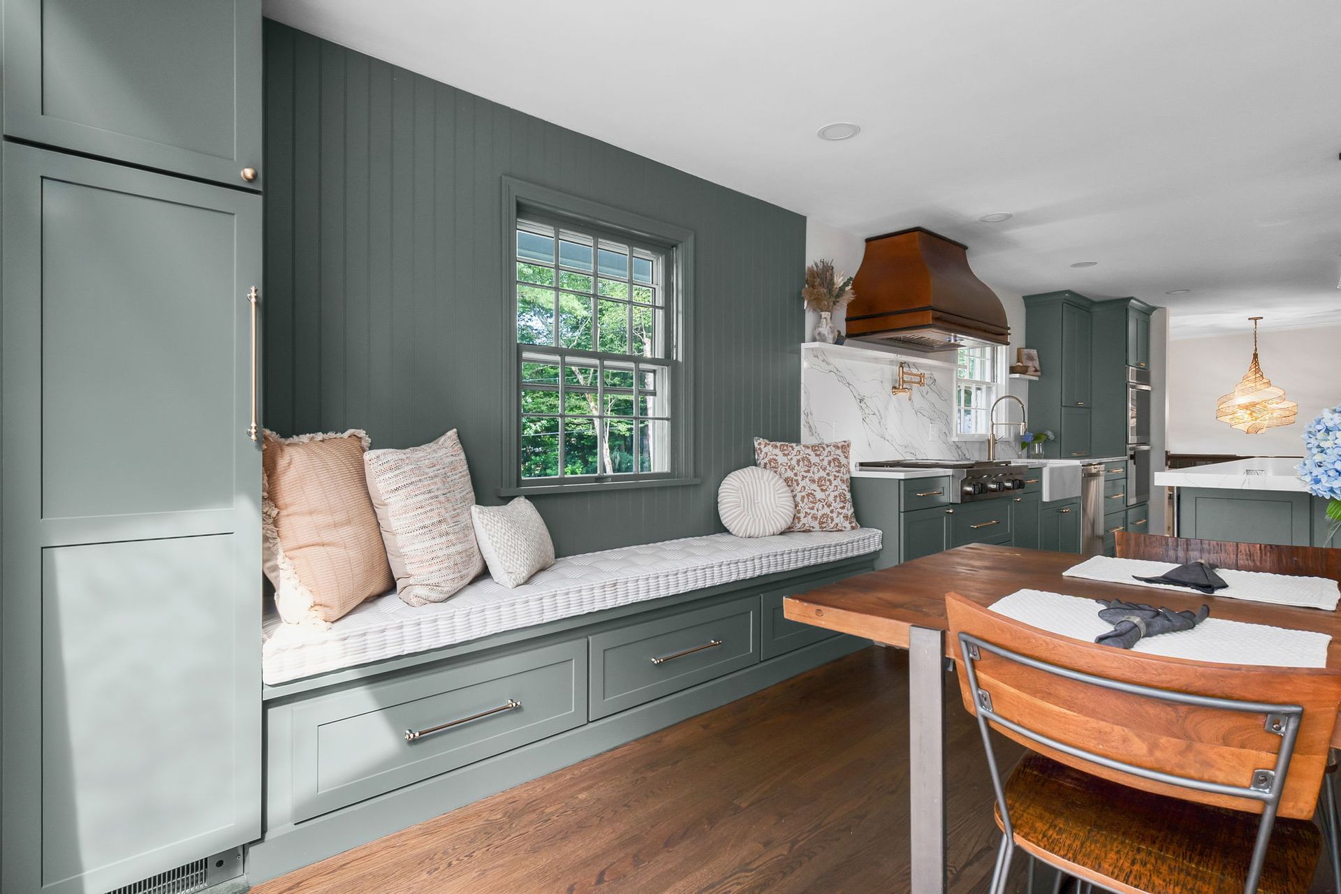 Stunning Andover, MA Kitchen Design by Bravo Kitchens