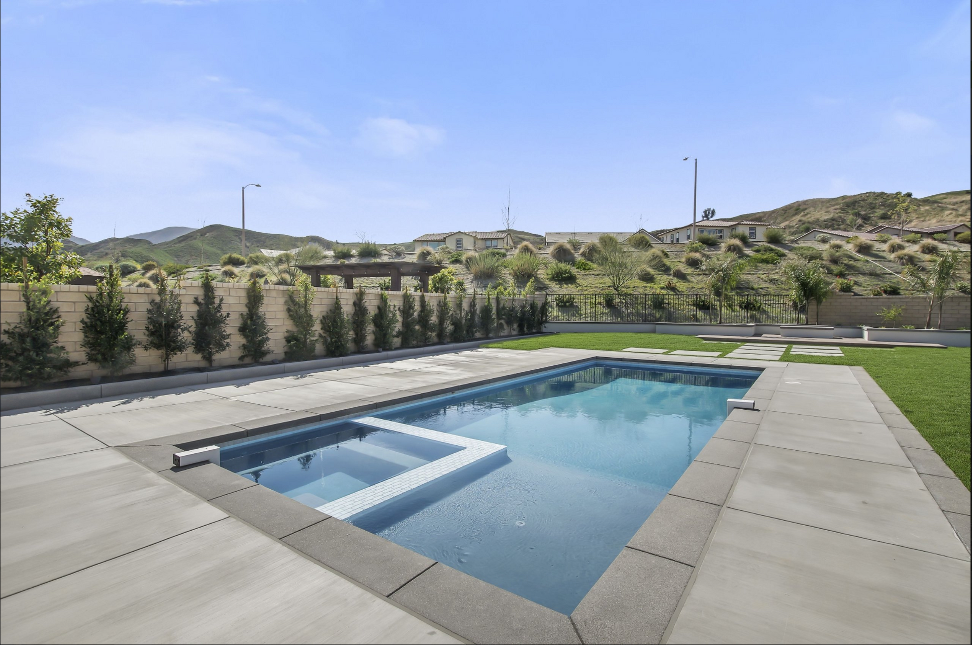 Swimming pool construction general contractor in San Diego, CA
