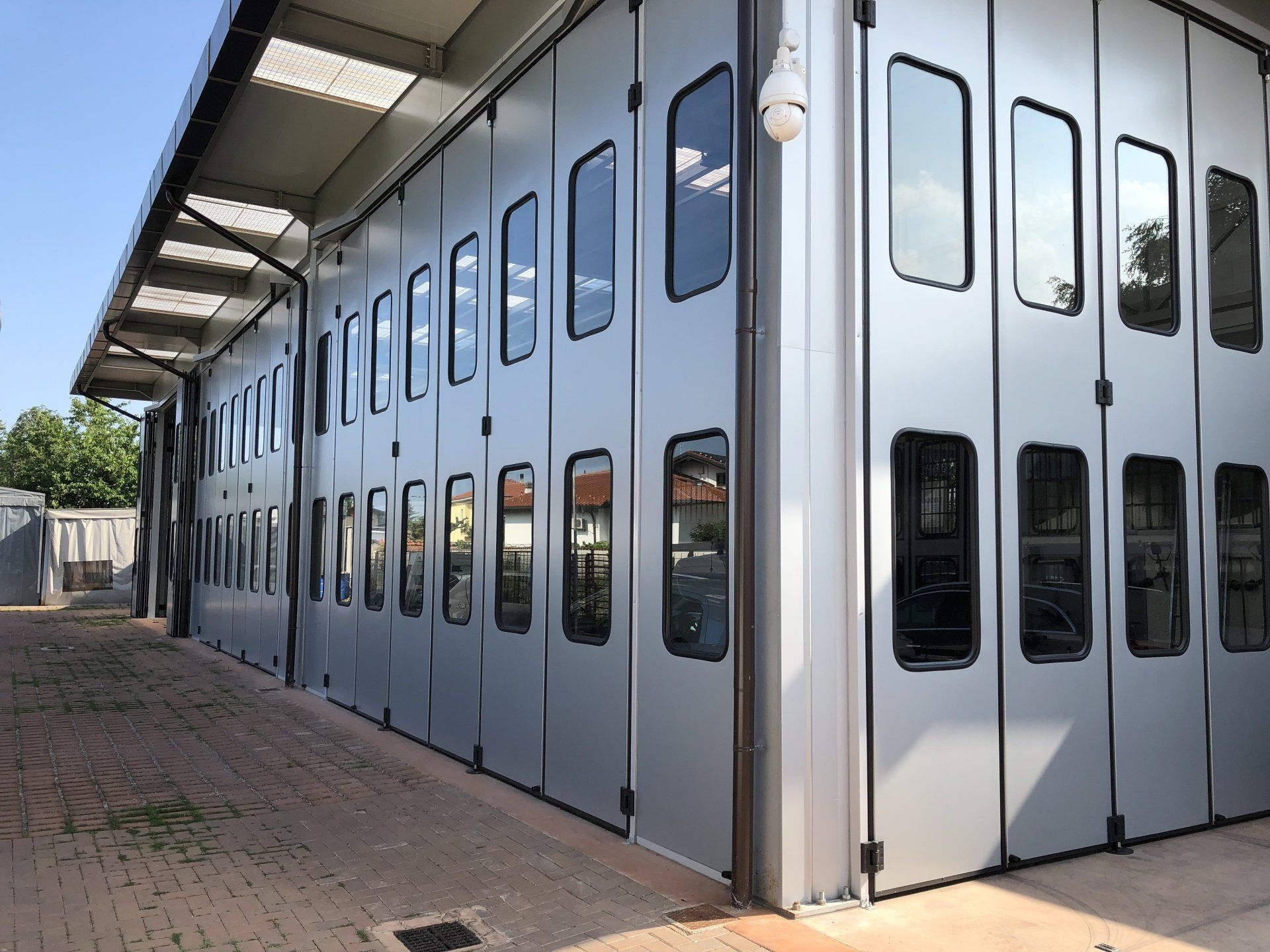 chiusure industriali a parete